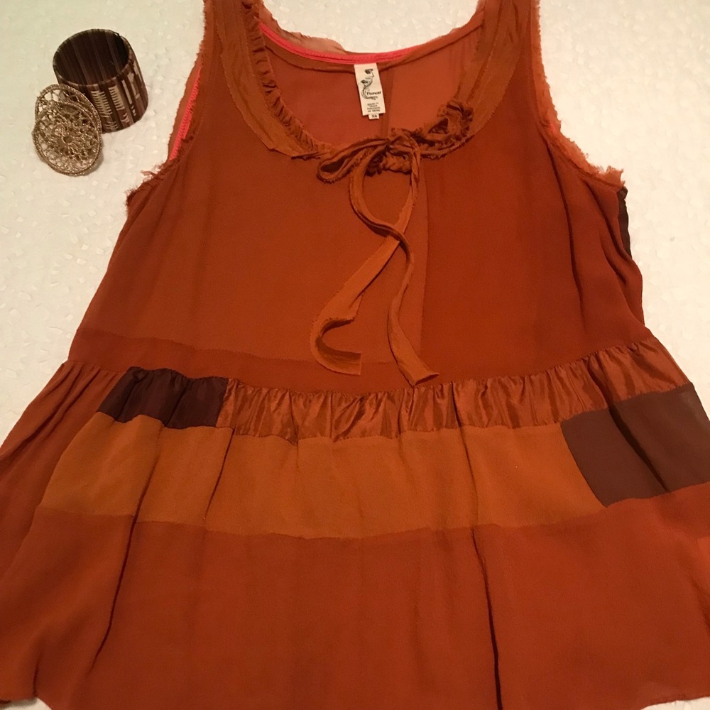 Floreat for Anthropology feminine top...